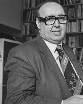 Paddy Devlin, socialist politician, is born in Belfast